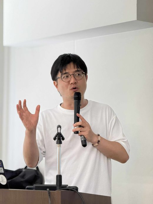 阪井 裕樹 講師近影